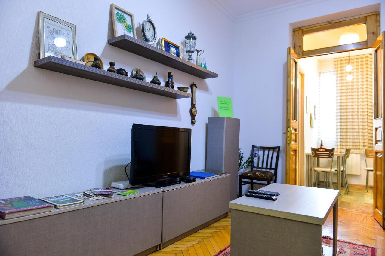 Apartment On Rustaveli Avenue Kutaisi Exterior photo