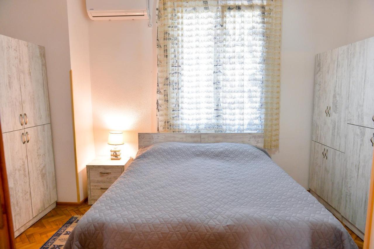 Apartment On Rustaveli Avenue Kutaisi Exterior photo