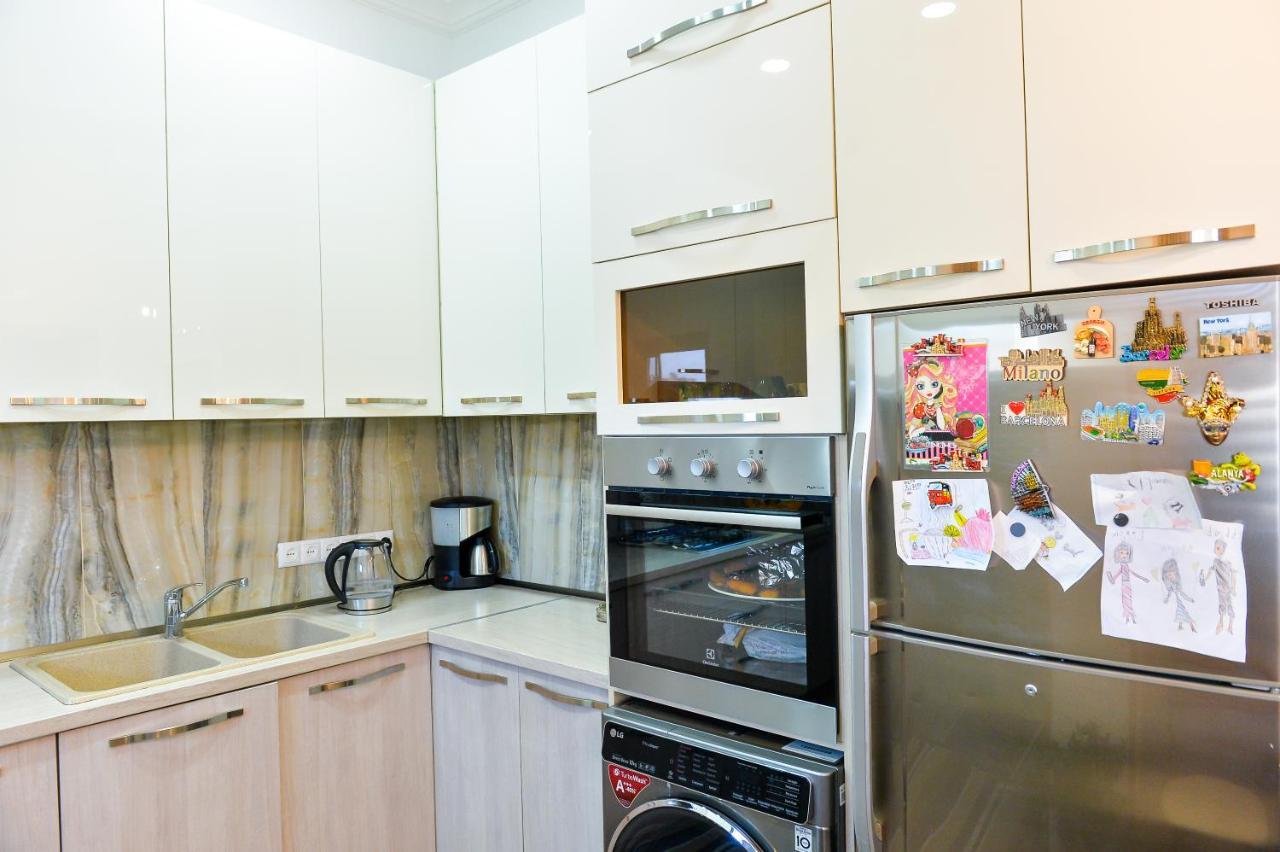 Apartment On Rustaveli Avenue Kutaisi Exterior photo